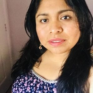 Meet your Posher, Alma